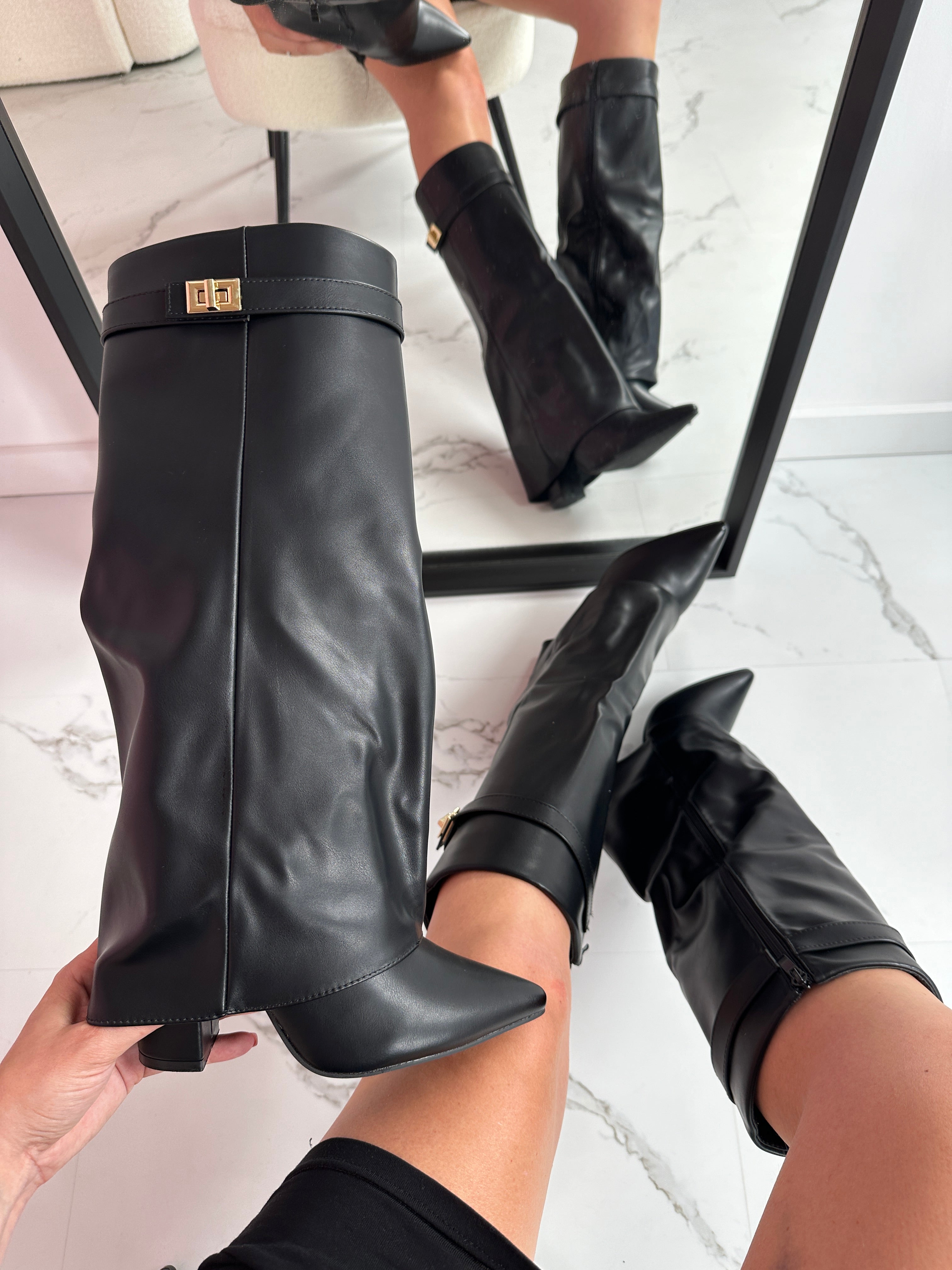 SERENA™ - Shark Leather Boots